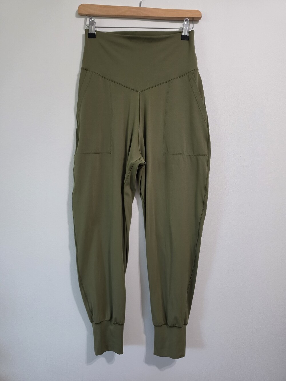 85. Aerie Offline Sz M
